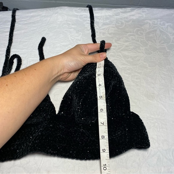 Hand Knit Thick Halter Top Triangle Bralette Velvet Yarn Crochet Crop Top L/XL - Picture 8 of 9